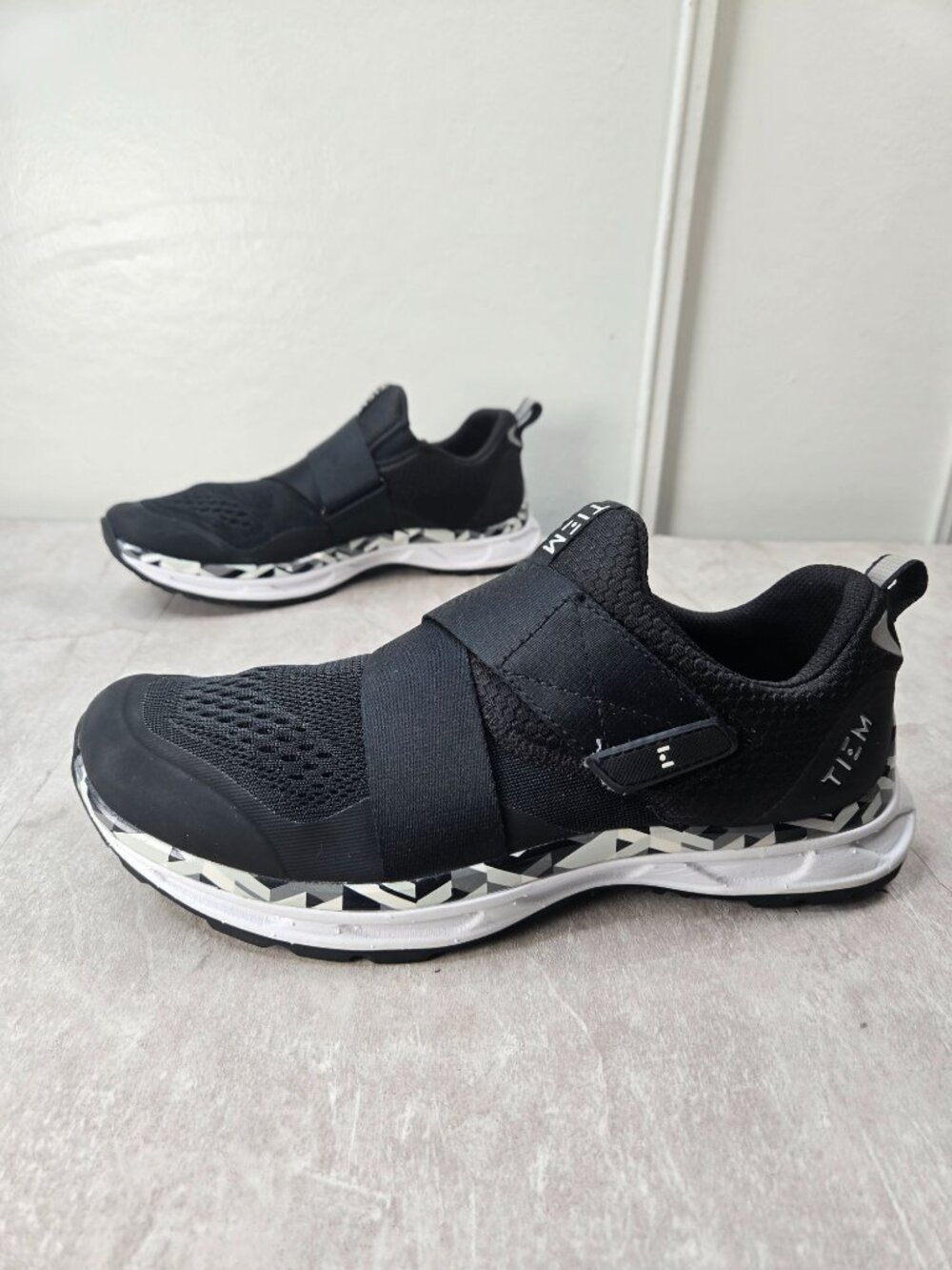 Tiem Slipstream Cycling Spin Shoes Womens Size 8.5 Black Mesh Low Top Sneakers